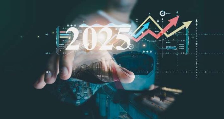 Businessman,Analyzes,Business,Growth,Plan,In,2025,,Digital,Marketing,Strategy,